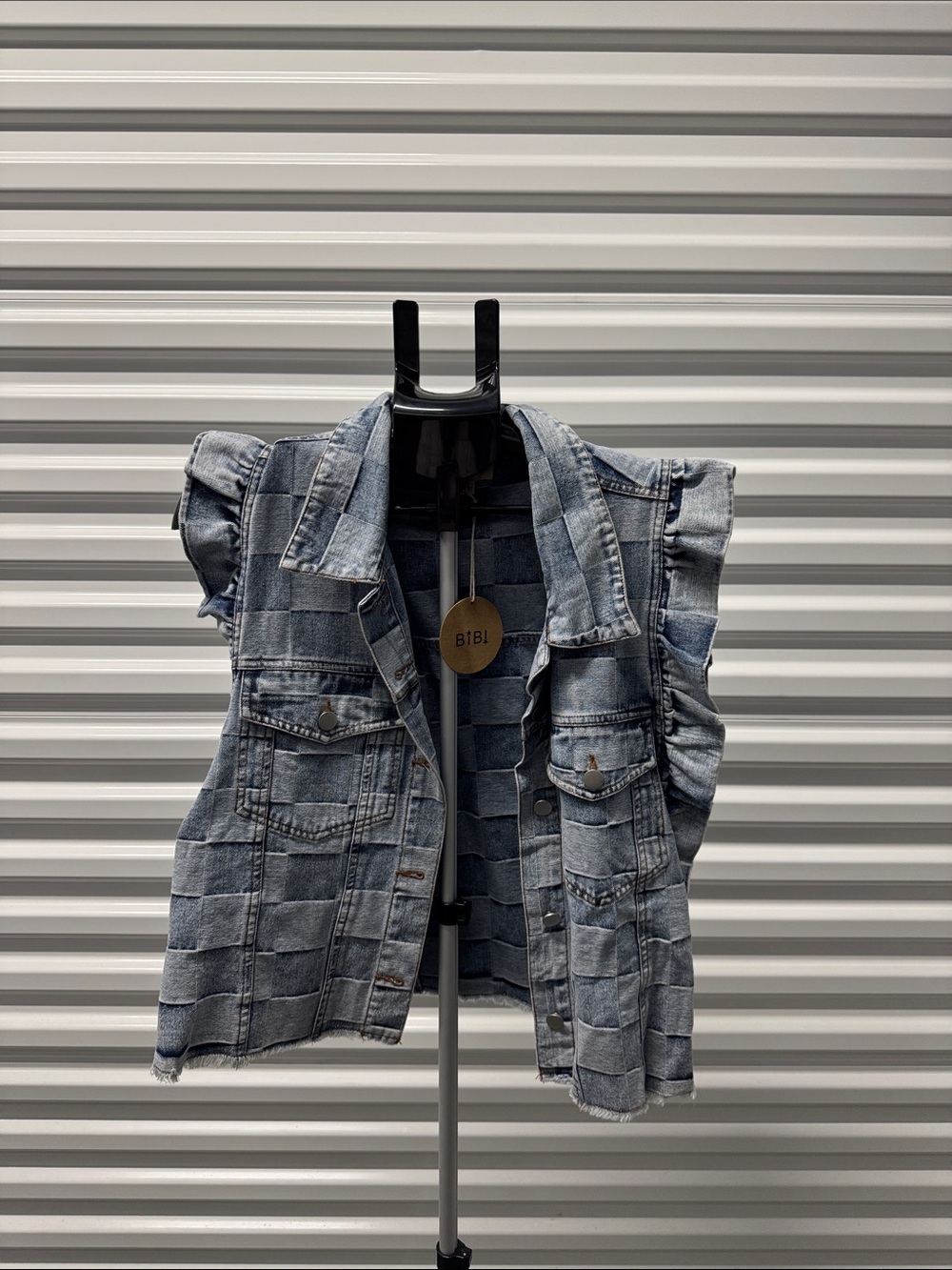 BiBi Patchwork Ruffle-Sleeve Denim Vest - Medium Blue